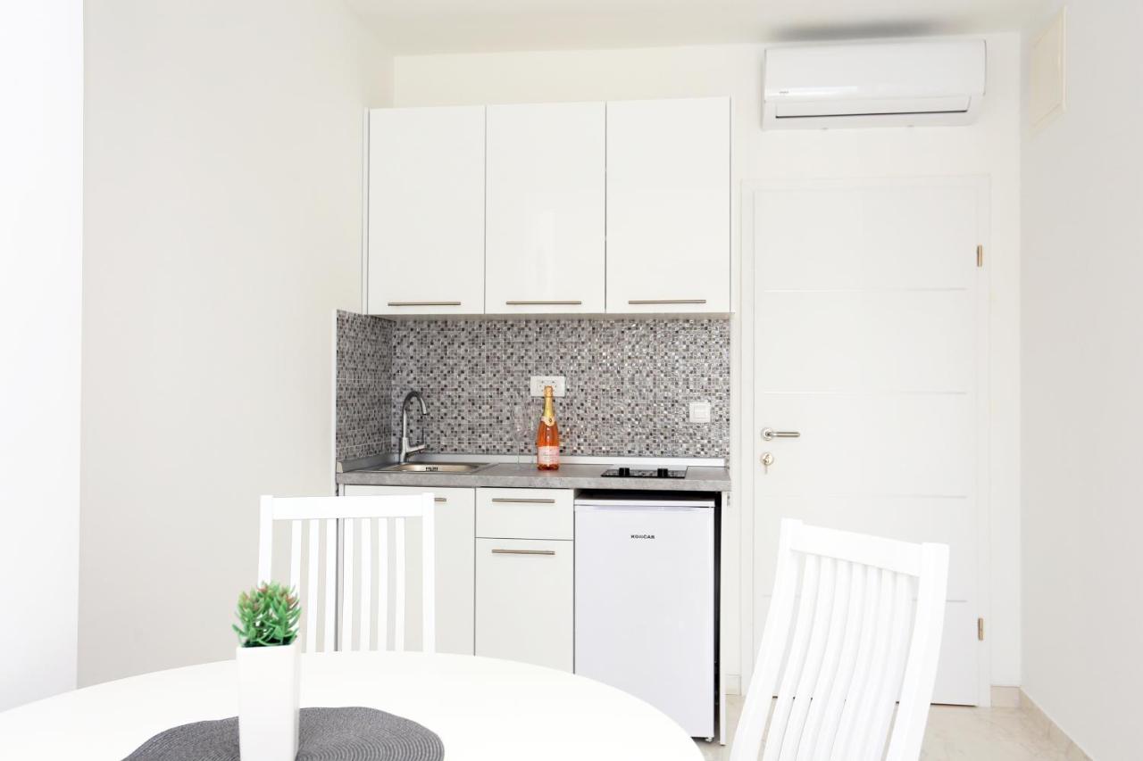 Family Friendly Apartments With A Swimming Pool Zivogosce - Porat, Makarska - 18150 Екстер'єр фото